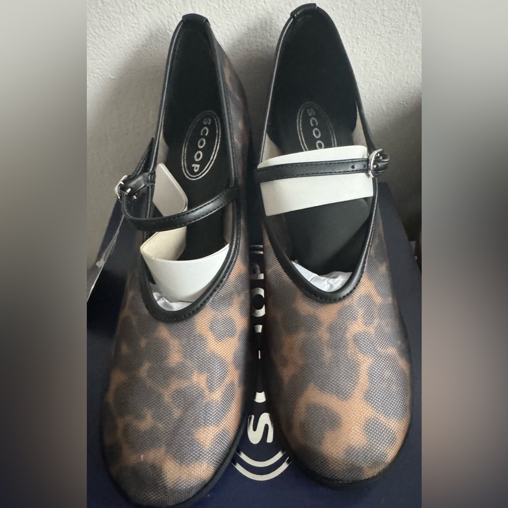NWT Scoop Women's Leopard Mesh Mary Jane Block Heel Pumps Size 8.5 - Picture 6 of 8